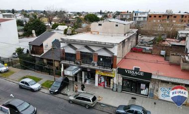 VENTA COMERCIAL EN BLOQUE EN ISIDRO CASANOVA