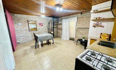 VENDE CASA 6 AMBIENTES, HIPOLITO BOUCHARD 5799