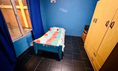 VENDE CASA 6 AMBIENTES, HIPOLITO BOUCHARD 5799