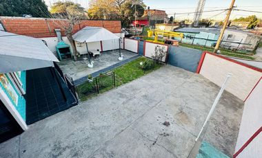 VENDE CASA 6 AMBIENTES, HIPOLITO BOUCHARD 5799