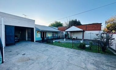 VENDE CASA 6 AMBIENTES, HIPOLITO BOUCHARD 5799