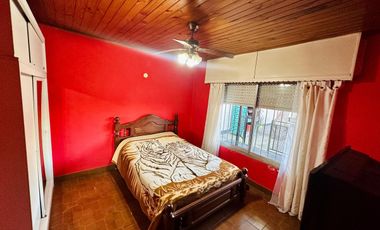 VENDE CASA 6 AMBIENTES, HIPOLITO BOUCHARD 5799