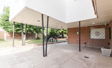 APTO CRED Casa dble Lte 950M2 Pileta 6amb F Varela