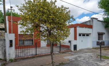 Casa venta Berisso 3 dormitorios parque 10 x 50