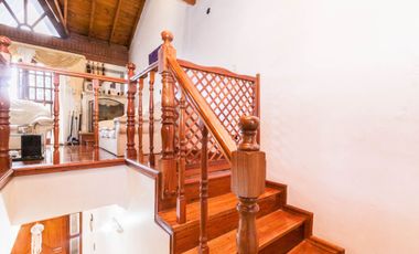 CASA 2/3 FLIAS. CON PATIO.TERRAZA Y COCHERA GERLI