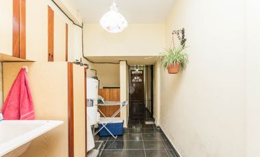 CASA 2/3 FLIAS. CON PATIO.TERRAZA Y COCHERA GERLI