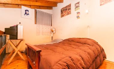 CASA EN VENTA EN LANUS. IDEAL DOS FAMILIAS/PERMUTA