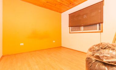 CASA EN VENTA EN LANUS. IDEAL DOS FAMILIAS/PERMUTA