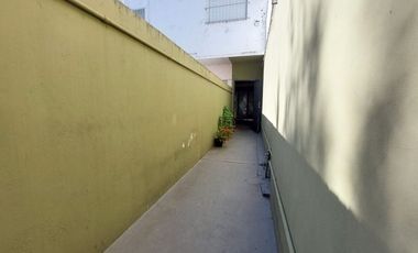 VENTA PH TIPO DUPLEX 3 AMB C/COCHERA Y PATIO.