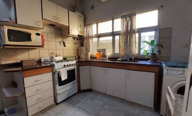 VENTA PH TIPO DUPLEX 3 AMB C/COCHERA Y PATIO.