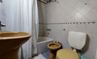 VENTA PH TIPO DUPLEX 3 AMB C/COCHERA Y PATIO.