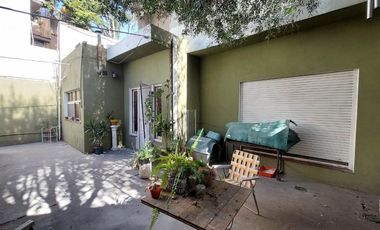 VENTA PH TIPO DUPLEX 3 AMB C/COCHERA Y PATIO.