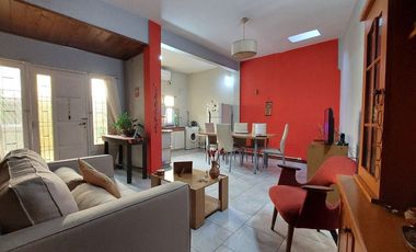 VENTA PH TIPO DUPLEX 3 AMB C/COCHERA Y PATIO.