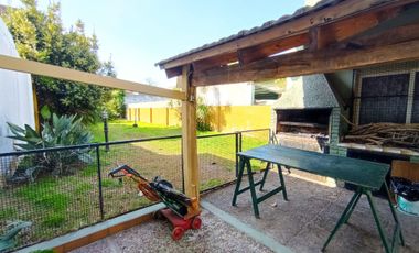 Venta Casa 4 ambientes de dos plantas en Liniers