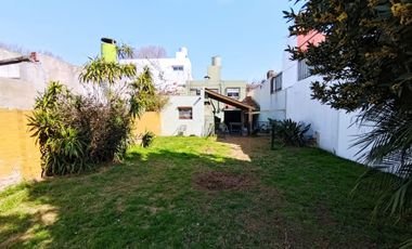 Venta Casa 4 ambientes de dos plantas en Liniers