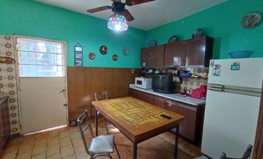 Venta Casa 4 ambientes de dos plantas en Liniers