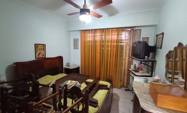 Venta Casa 4 ambientes de dos plantas en Liniers
