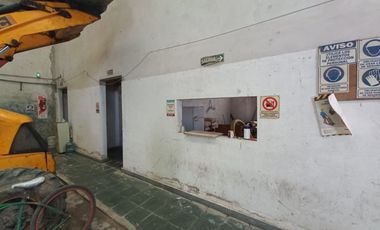 GALPÓN CON TECHO TINGLADO EN LOMAS DE ZAMORA