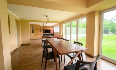 CASA en VENTA ARROYO LEYES apta a crédito