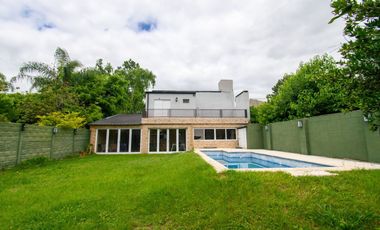CASA en VENTA ARROYO LEYES apta a crédito