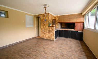 CASA en VENTA ARROYO LEYES apta a crédito