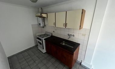 SE VENDE DEPTO 2 DORM ENTRE AVENIDAS SANTA FE