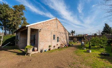 VENTA CASA 2 Y 3 AMB LOTE 600M2 BOSQUES VARELA