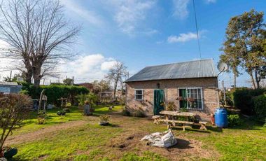 VENTA CASA 2 Y 3 AMB LOTE 600M2 BOSQUES VARELA