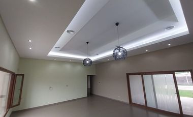 CASA EN VENTA PLOTTIER