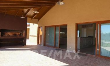 CASA EN VENTA PLOTTIER