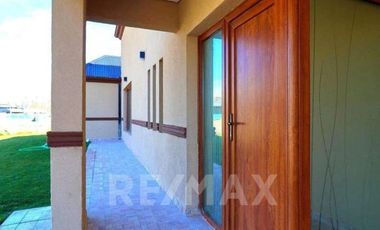CASA EN VENTA PLOTTIER
