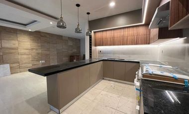 CASA NUEVA EN VENTA FRACC EN ALTOZANO, MORELIA. ESPECTACULAR DISEÑO MODERNO