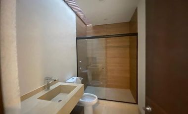 CASA NUEVA EN VENTA FRACC EN ALTOZANO, MORELIA. ESPECTACULAR DISEÑO MODERNO