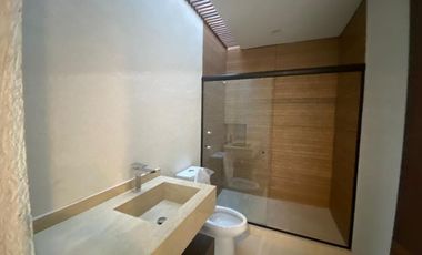 CASA NUEVA EN VENTA FRACC EN ALTOZANO, MORELIA. ESPECTACULAR DISEÑO MODERNO