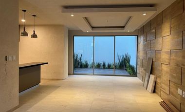 CASA NUEVA EN VENTA FRACC EN ALTOZANO, MORELIA. ESPECTACULAR DISEÑO MODERNO