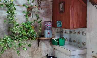 Casa en  esquina en buen estado