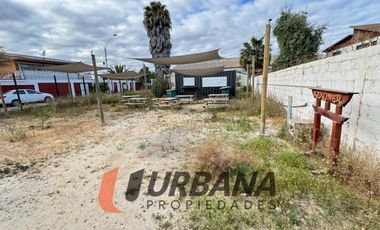 ESTRATEGICO SITIO COMERCIAL EN TONGOY