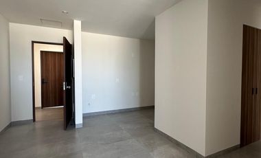 VENTA / RENTA DISTRITO KARENA SALTILLO COACH.