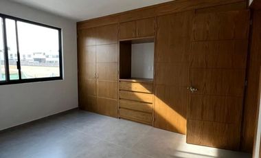 Linda casa en PREVENTA en Altanza Solares