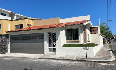 CASA DE UN PISO, ESQUINA, EN COL. GRACIANO SÁNCHEZ, BOCA DEL RÍO, VERACRUZ