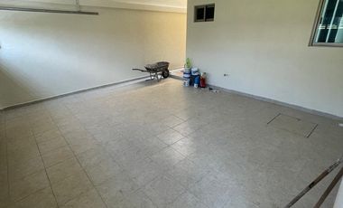 CASA DE UN PISO, ESQUINA, EN COL. GRACIANO SÁNCHEZ, BOCA DEL RÍO, VERACRUZ