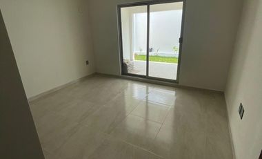 CASA DE UN PISO, ESQUINA, EN COL. GRACIANO SÁNCHEZ, BOCA DEL RÍO, VERACRUZ