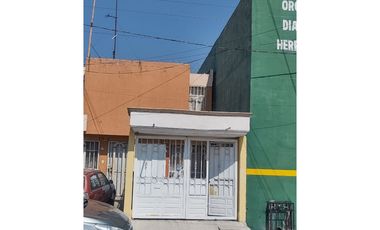 CASA EN VENTA LOS HÉROES TECMAC