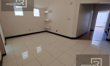 CASA EN VENTA AL NORTE EN RINCONADAS DE LA SIERRA MUY CERCA DE LA EGIPTO