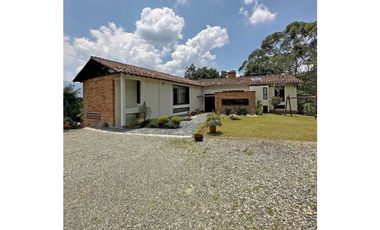 Vendo casa campestre  en Sabaneta