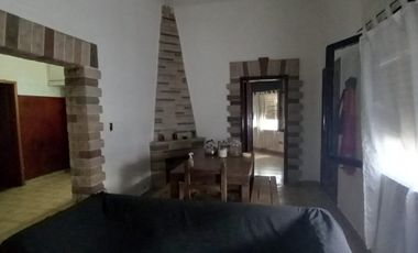 VENTA DE CASA EN ESQUINA CON TERRAZA, PATIO Y GARAJE + DTO 2 AM A TERMINAR. SE FINANCIA ! CONSULTE