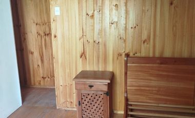 VENTA PARCELA  CON  CASA , ARBOLES FRUTALES Y PARRONALES