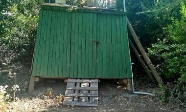 VENTA PARCELA  CON  CASA , ARBOLES FRUTALES Y PARRONALES