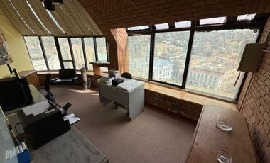 OFICINA DE 56M2 CON 3 PRIVADOS Y 1 BAÑO EN VALPARAÍSO