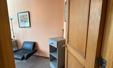 OFICINA DE 56M2 CON 3 PRIVADOS Y 1 BAÑO EN VALPARAÍSO